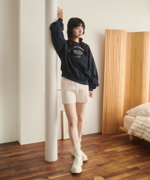 REMOON(リムーン)の「クルーネックフロッキープリントスウェット(スウェット・レディース・レッド/ネイビー/グレー・FREE)」の6枚目の写真