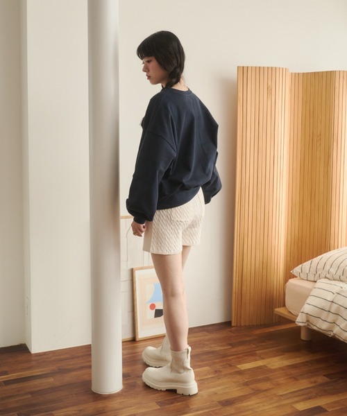 REMOON(リムーン)の「クルーネックフロッキープリントスウェット(スウェット・レディース・レッド/ネイビー/グレー・FREE)」の5枚目の写真