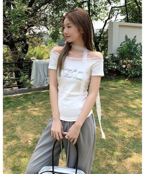CHEER（チアー）の「レース切り替えタイ付きオフショルプリントトップス（Tシャツ/カットソー・レディース・ホワイト/グレー・M）」の6枚目の写真