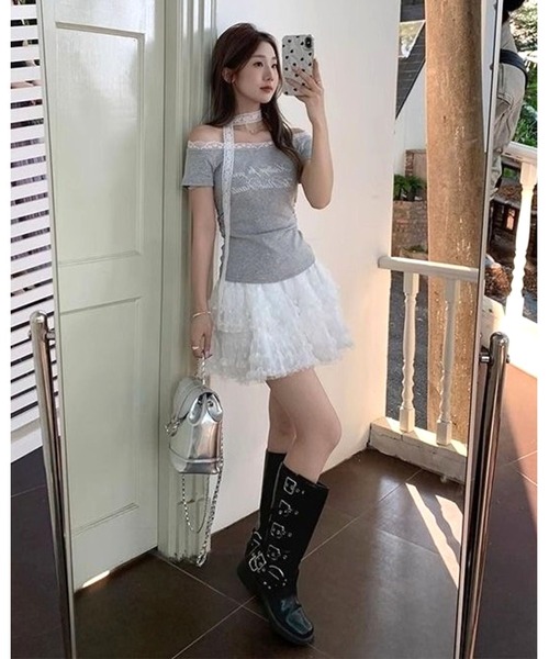 CHEER（チアー）の「レース切り替えタイ付きオフショルプリントトップス（Tシャツ/カットソー・レディース・ホワイト/グレー・M）」の15枚目の写真