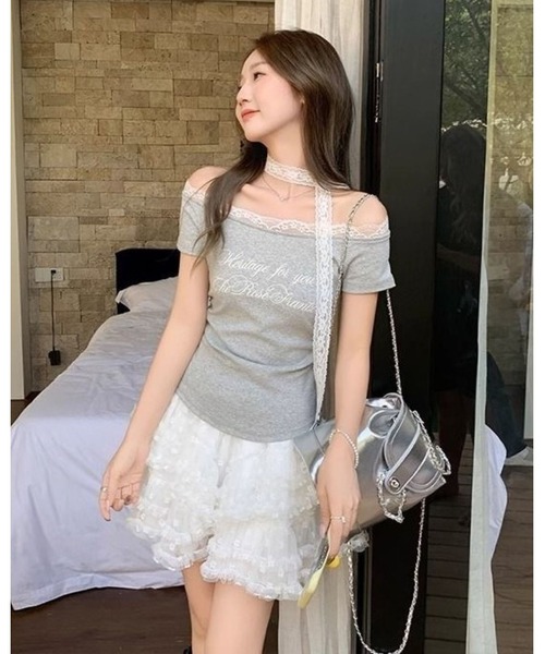CHEER（チアー）の「レース切り替えタイ付きオフショルプリントトップス（Tシャツ/カットソー・レディース・ホワイト/グレー・M）」の16枚目の写真