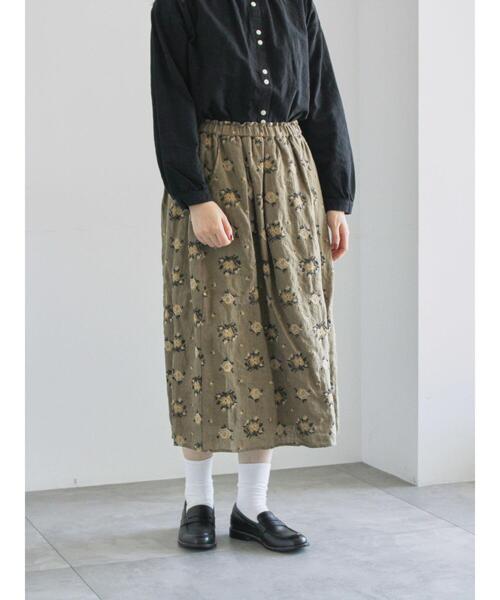TSUHARU by Samansa Mos2(ツハルバイサマンサモスモス)の「ローズ柄総刺繍スカート(スカート・レディース・オリーブ/ブラック・F)」の19枚目の写真