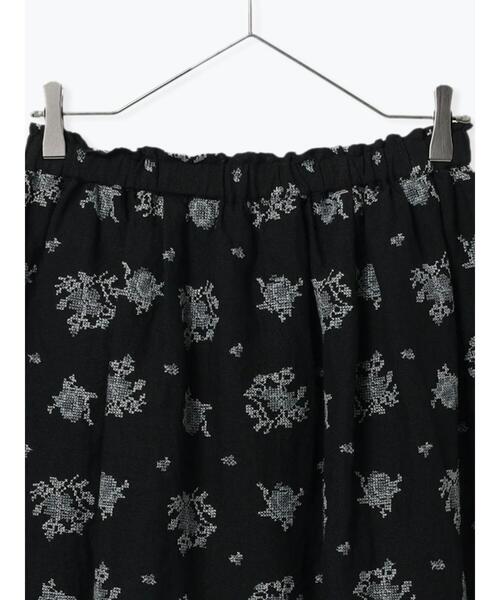 TSUHARU by Samansa Mos2(ツハルバイサマンサモスモス)の「ローズ柄総刺繍スカート(スカート・レディース・オリーブ/ブラック・F)」の16枚目の写真