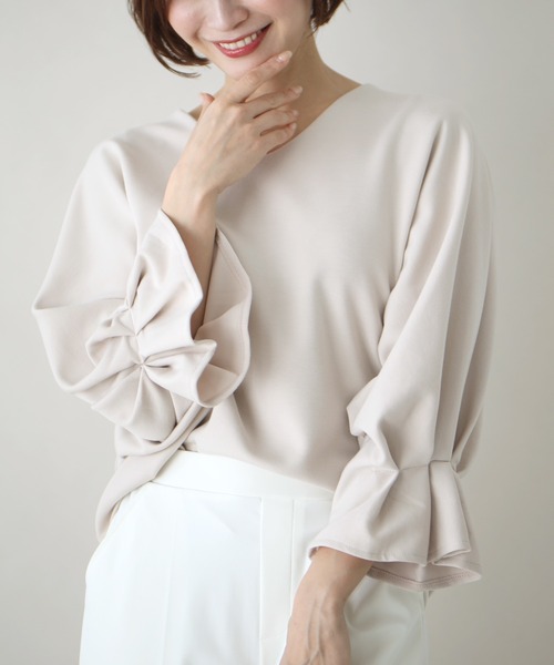 Ehre style(エーレスタイル)の「楽きれい!袖フリルトップスコーデ6選(Tシャツ/カットソー・レディース・ブラック/ホワイト/ベージュ・FREE)」の3枚目の写真