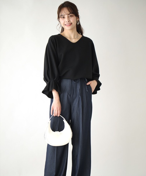 Ehre style(エーレスタイル)の「楽きれい!袖フリルトップスコーデ6選(Tシャツ/カットソー・レディース・ブラック/ホワイト/ベージュ・FREE)」の18枚目の写真