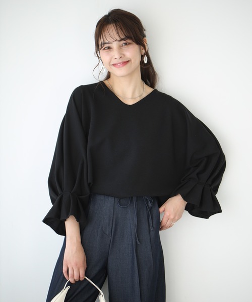 Ehre style(エーレスタイル)の「楽きれい!袖フリルトップスコーデ6選(Tシャツ/カットソー・レディース・ブラック/ホワイト/ベージュ・FREE)」の20枚目の写真