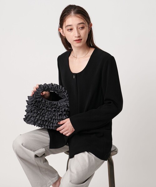 UNITED ARROWS（ユナイテッドアローズ）の「フリル ワンハンドルバッグ（ハンドバッグ・レディース・ブラック/ダークグレー・FREE）」の4枚目の写真