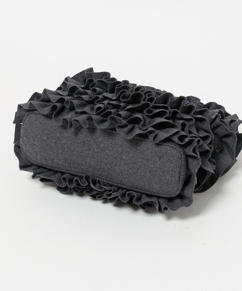 UNITED ARROWS（ユナイテッドアローズ）の「フリル ワンハンドルバッグ（ハンドバッグ・レディース・ブラック/ダークグレー・FREE）」の10枚目の写真