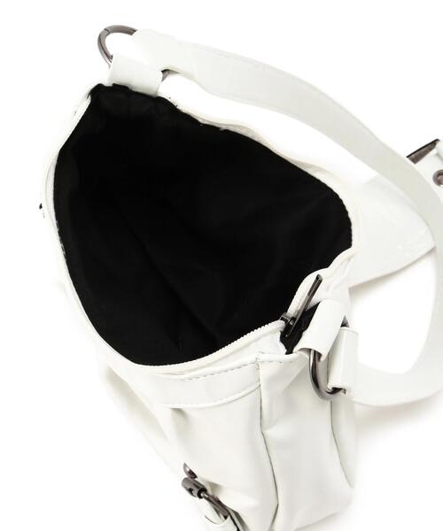 FREE'S MART（フリーズマート）の「ビッグベルトショルダーバッグ（ショルダーバッグ・レディース・ブラック/ホワイト・ﾌﾘ-）」の10枚目の写真