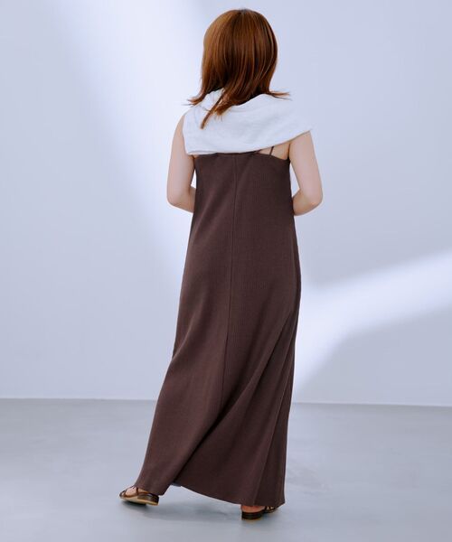 COHINA（コヒナ）の「カップ付きキャミワンピース 【低身長・小柄女性】（ワンピース・レディース・ブラック/ブラウン・REGULAR/SHORT）」の20枚目の写真