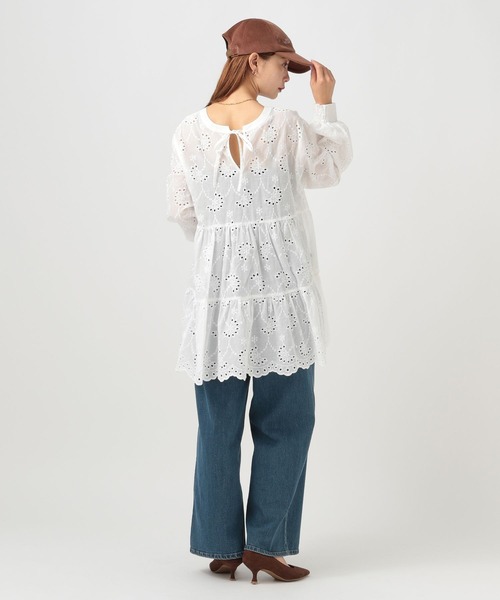 BAYFLOW（ベイフロー）の「[前後2WAY仕様]スカラップレースチュニック（チュニック・レディース・マスタード/オフホワイト/ブラック・FREE）」の7枚目の写真