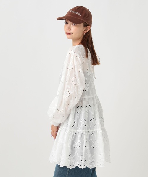 BAYFLOW（ベイフロー）の「[前後2WAY仕様]スカラップレースチュニック（チュニック・レディース・マスタード/オフホワイト/ブラック・FREE）」の9枚目の写真