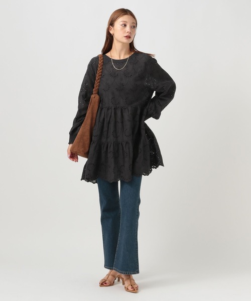 BAYFLOW（ベイフロー）の「[前後2WAY仕様]スカラップレースチュニック（チュニック・レディース・マスタード/オフホワイト/ブラック・FREE）」の11枚目の写真