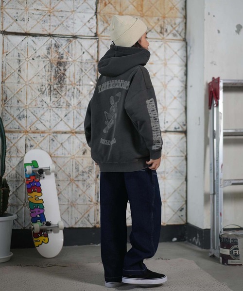 DC(ディーシー)の「DC/ディーシー 25 KD SKATE SKULL PH キッズ プルオーバー パーカー YPO254511(パーカー・キッズ・スミクロ/ベージュ・130cm/140cm/150cm/160cm)」の8枚目の写真