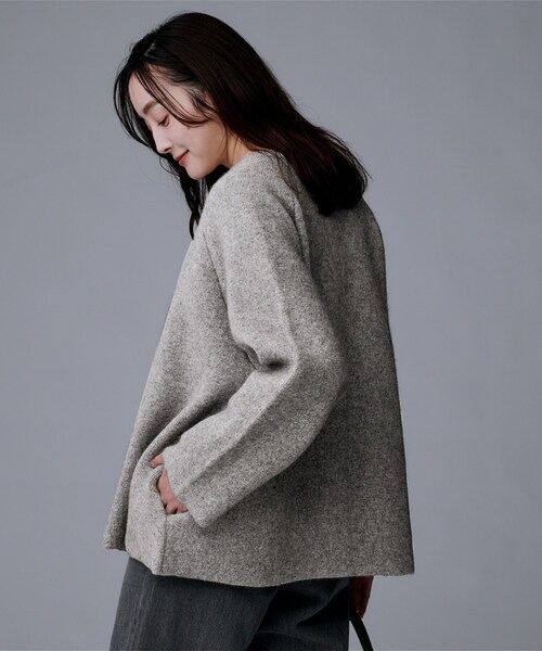 UNTITLED（アンタイトル）の「【軽アウター/ミドル丈】ウールニットコーディガン（カーディガン/ボレロ・レディース・ナチュラル/グレー/ブラウン系・48/44/04/02/00）」の9枚目の写真