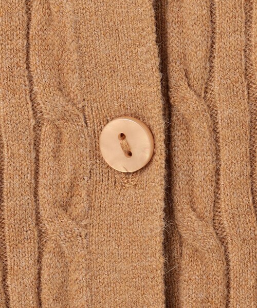 Feroux(フェルゥ)の「ケーブル編み×リボン刺繍 ニット カーディガン(カーディガン/ボレロ・レディース・グレー系/ダークブラウン系/ピンク系・F)」の18枚目の写真