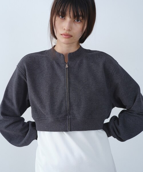 CODE A（コードエー）の「short zip sweat（スウェット・レディース・ライトグレー/チャコールグレー・00）」の4枚目の写真