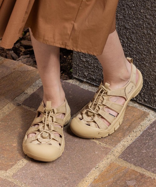 KEEN（キーン）の「NEWPORT H2 / ニューポート エイチツー / レディース サンダル（サンダル・レディース・ベージュ・22.5cm/23cm/23.5cm/24cm/24.5cm/25cm/25.5cm）」の3枚目の写真