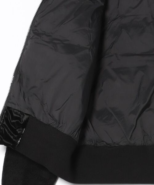 Desigual（デシグアル）の「光沢のあるコンバーチブル中綿ジャケット（ダウンジャケット/コート・レディース・ブラック・S/M/L/XS/XL）」の7枚目の写真