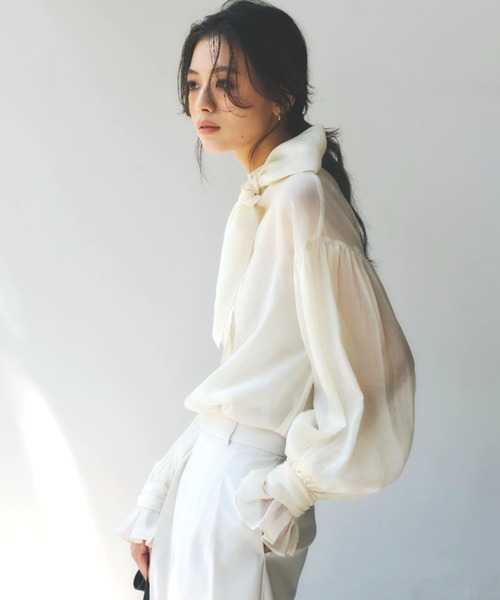 anuans（アニュアンス）の「ハイネックシアーボウタイブラウス（シャツ/ブラウス・レディース・ブラック/アイボリー/イエロー・FREE）」の4枚目の写真