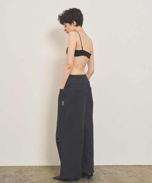 VION(ヴィオン)の「ワイドスウエットパンツ / Wide Sweat Pants(スウェットパンツ・レディース・ネイビー/オフホワイト/グレー・SMALL/MEDIUM)」の3枚目の写真