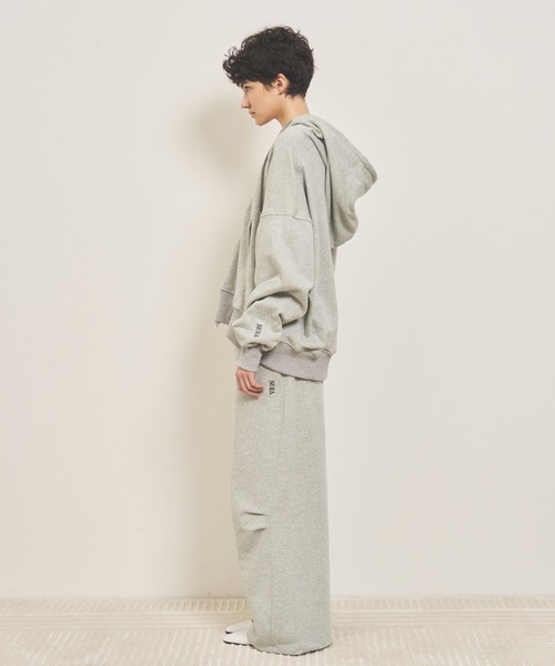 VION(ヴィオン)の「ワイドスウエットパンツ / Wide Sweat Pants(スウェットパンツ・レディース・ネイビー/オフホワイト/グレー・SMALL/MEDIUM)」の19枚目の写真