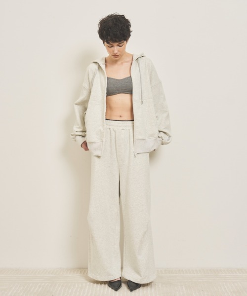 VION(ヴィオン)の「ワイドスウエットパンツ / Wide Sweat Pants(スウェットパンツ・レディース・ネイビー/オフホワイト/グレー・SMALL/MEDIUM)」の15枚目の写真