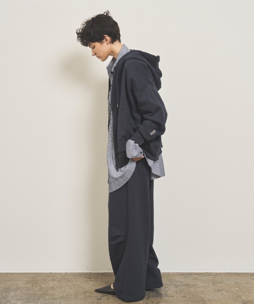 VION(ヴィオン)の「ワイドスウエットパンツ / Wide Sweat Pants(スウェットパンツ・レディース・ネイビー/オフホワイト/グレー・SMALL/MEDIUM)」の11枚目の写真