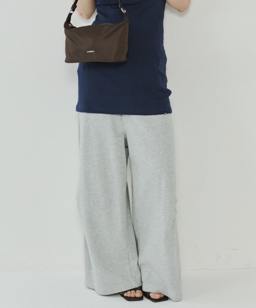 VION(ヴィオン)の「ワイドスウエットパンツ / Wide Sweat Pants(スウェットパンツ・レディース・ネイビー/オフホワイト/グレー・SMALL/MEDIUM)」の7枚目の写真