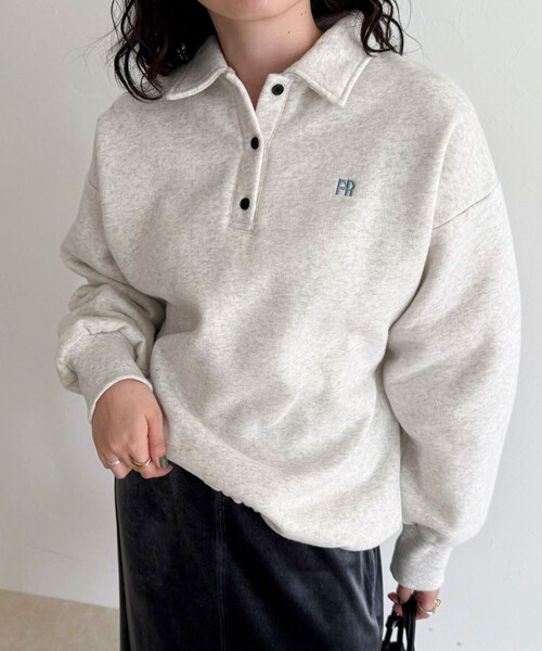 fredy emue(フレディエミュ)の「FR刺繍衿付き起毛スウェットプルオーバー(スウェット・レディース・ボルドー/ネイビー/アイボリー/グレー・38)」の3枚目の写真