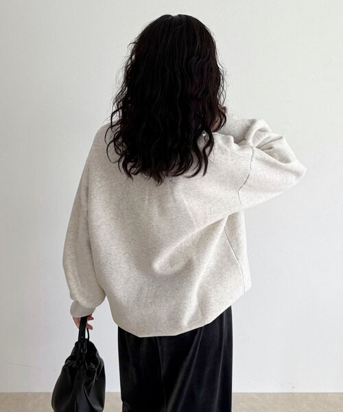 fredy emue(フレディエミュ)の「FR刺繍衿付き起毛スウェットプルオーバー(スウェット・レディース・ボルドー/ネイビー/アイボリー/グレー・38)」の8枚目の写真