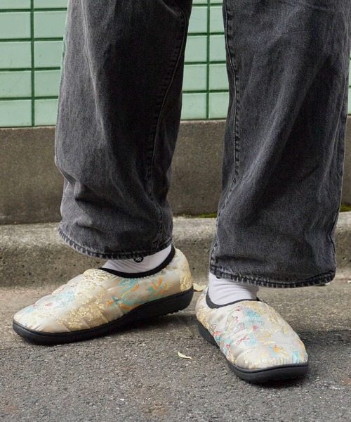 SUBU(スブ)の「SUBU/スブ DOTS VAMP CHINADRESS HEXMAXインソール サンダル スリッポン(スリッポン・メンズ・ブラック/ホワイト・1/2/3)」の22枚目の写真