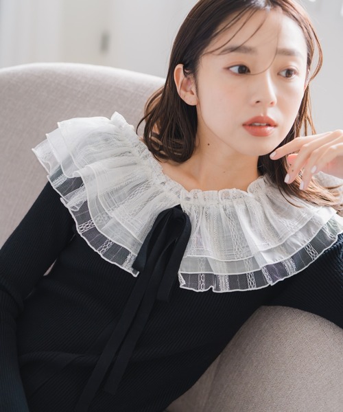 MISCH MASCH（ミッシュマッシュ）の「レースチュール襟マーメイドニットワンピース（ワンピース・レディース・グレー/ブラック・ﾌﾘ-）」の9枚目の写真