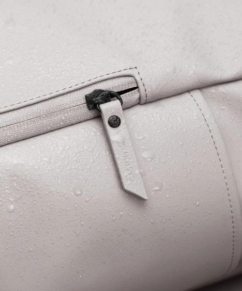 GASTON LUGA(ガストンルーガ)の「GASTON LUGA/ガストンルーガ/Splash Rolltop 16"(バックパック/リュック・レディース・ブラック/グレー・F)」の5枚目の写真