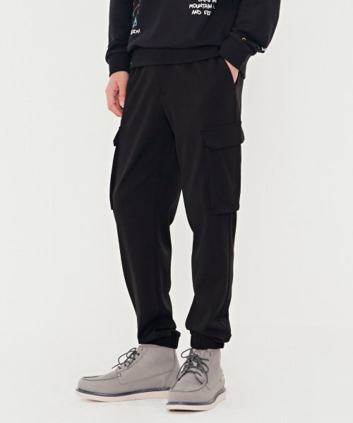 CHASECULT(チェイスカルト)の「男性カーゴジョガーパンツ-BERK2212B03(スウェットパンツ・メンズ・ブラック・70/86/82/76)」の3枚目の写真