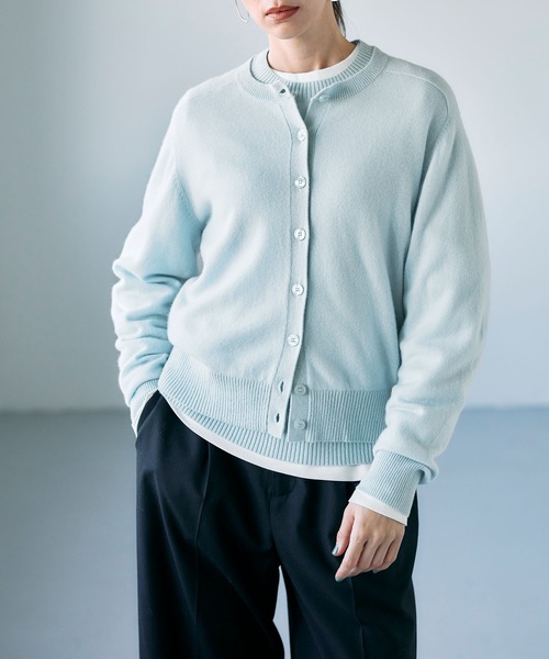 N.O.R.C（ノーク）の「【CASHMERE100%】カシミヤクルーネックニットカーディガン（カーディガン/ボレロ・レディース・チャコール/ベージュ/ブラック/サックスブルー・フリー）」の4枚目の写真