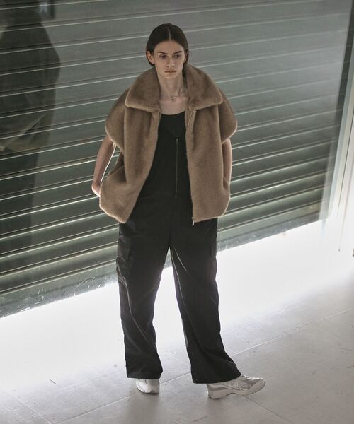 GARAGE OF GOOD CLOTHING(ガレージオブグッドクロージング)の「グラデーションファーZIP VEST(その他アウター・レディース・グレー/キャメル・M)」の5枚目の写真