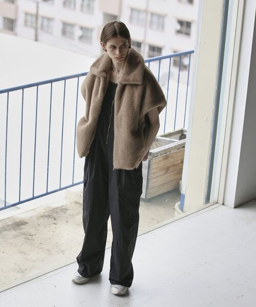 GARAGE OF GOOD CLOTHING(ガレージオブグッドクロージング)の「グラデーションファーZIP VEST(その他アウター・レディース・グレー/キャメル・M)」の6枚目の写真