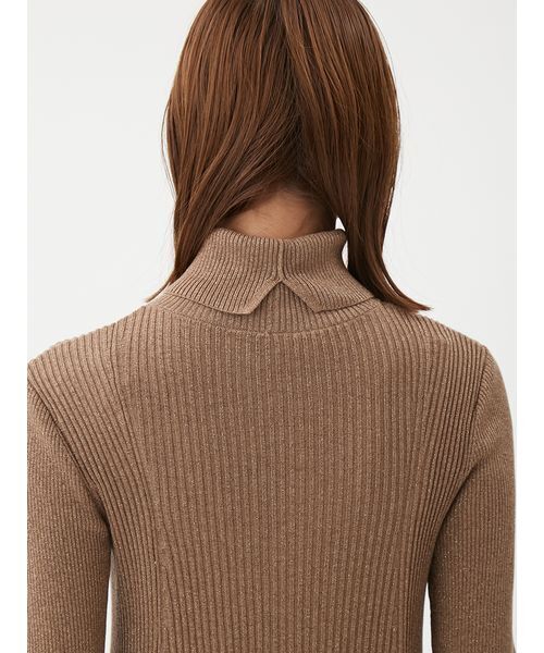 Mila Owen(ミラオーウェン)の「タートルネックロングリブニットワンピース(ワンピース・レディース・ネイビー/イエロー/キャメル/アイボリー・0/1)」の10枚目の写真