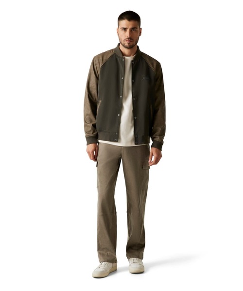 Guess(ゲス)の「HERITAGE Varsity Jacket アウター ブルゾン(ブルゾン・メンズ・カーキ・SMALL/MEDIUM/LARGE/X-LARGE)」の3枚目の写真