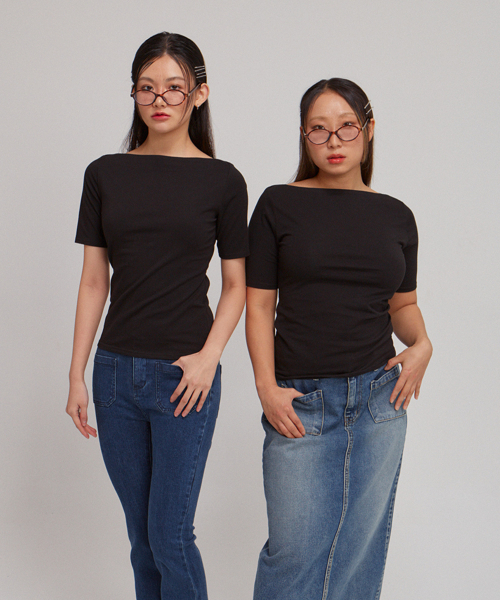 SALON DE YOHN(サロンドヨーン)の「Boat Neck Short Sleeve T_ Black(Tシャツ/カットソー・レディース・その他・SMALL/MEDIUM/LARGE)」の1枚目の写真