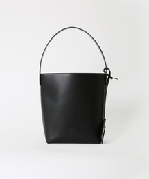 LEVAR（レバー）の「Becoming Leather Hobo Bag - Black（ショルダーバッグ）」