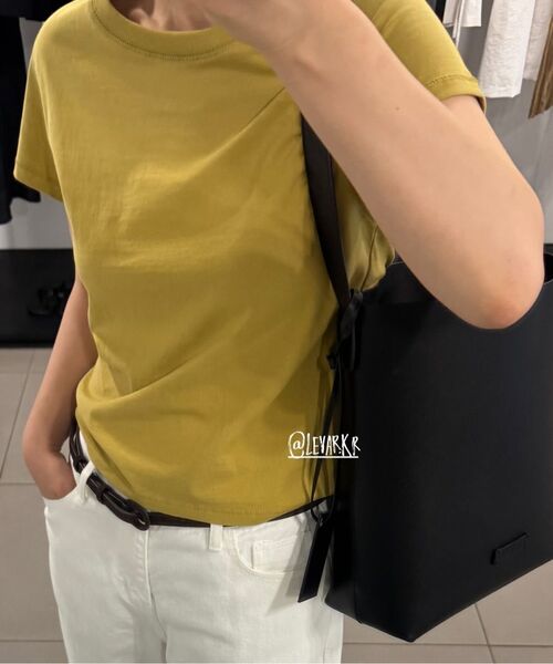 LEVAR（レバー）の「Becoming Leather Hobo Bag - Black（ショルダーバッグ・レディース・ブラック・FREE）」の5枚目の写真