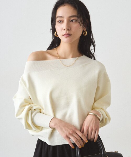 LOUNGEDRESS（ラウンジドレス）の「ジョーゼットオフショルニット（ニット/セーター・レディース・グレイッシュベージュ/ブラック/オフホワイト・FREE）」の15枚目の写真