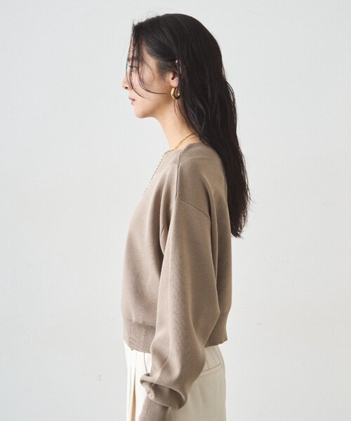 LOUNGEDRESS（ラウンジドレス）の「ジョーゼットオフショルニット（ニット/セーター・レディース・グレイッシュベージュ/ブラック/オフホワイト・FREE）」の5枚目の写真