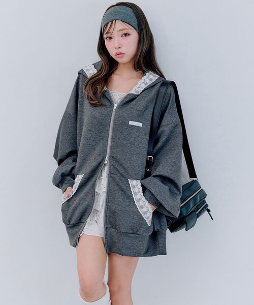 OLIVE des OLIVE（オリーブデオリーブ）の「タグ付きレースパーカー（パーカー・レディース・イエロー/ピンク/サックスブルー/チャコールグレー/トップグレー・FREE）」の16枚目の写真
