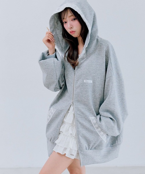 OLIVE des OLIVE（オリーブデオリーブ）の「タグ付きレースパーカー（パーカー・レディース・イエロー/ピンク/サックスブルー/チャコールグレー/トップグレー・FREE）」の7枚目の写真