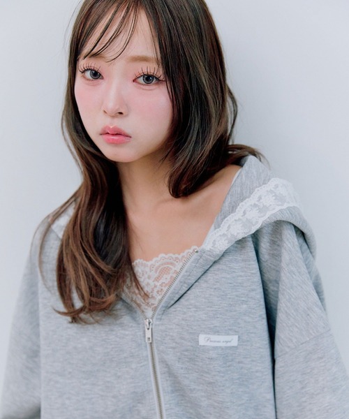 OLIVE des OLIVE（オリーブデオリーブ）の「タグ付きレースパーカー（パーカー・レディース・イエロー/ピンク/サックスブルー/チャコールグレー/トップグレー・FREE）」の10枚目の写真