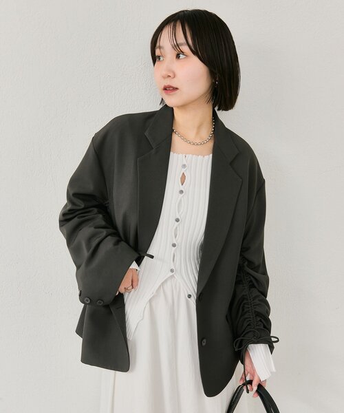 mystic(ミスティック)の「ドロストスリーブテーラードジャケット(テーラードジャケット・レディース・チャコールグレー/アイボリー/ベージュ・FREE)」の20枚目の写真