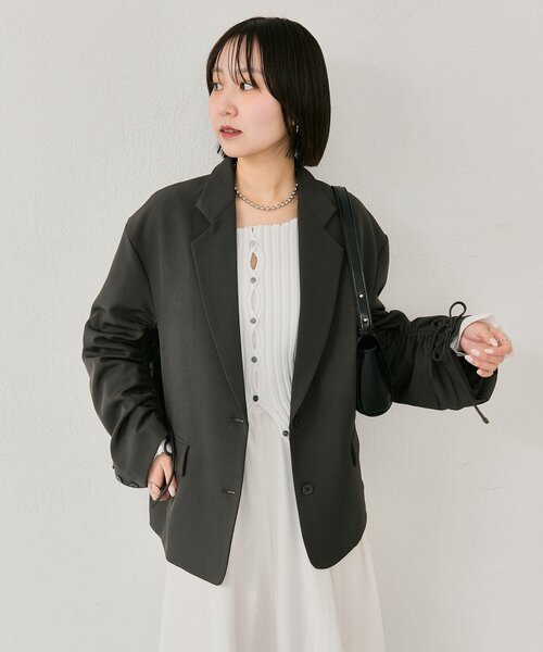 mystic(ミスティック)の「ドロストスリーブテーラードジャケット(テーラードジャケット・レディース・チャコールグレー/アイボリー/ベージュ・FREE)」の19枚目の写真